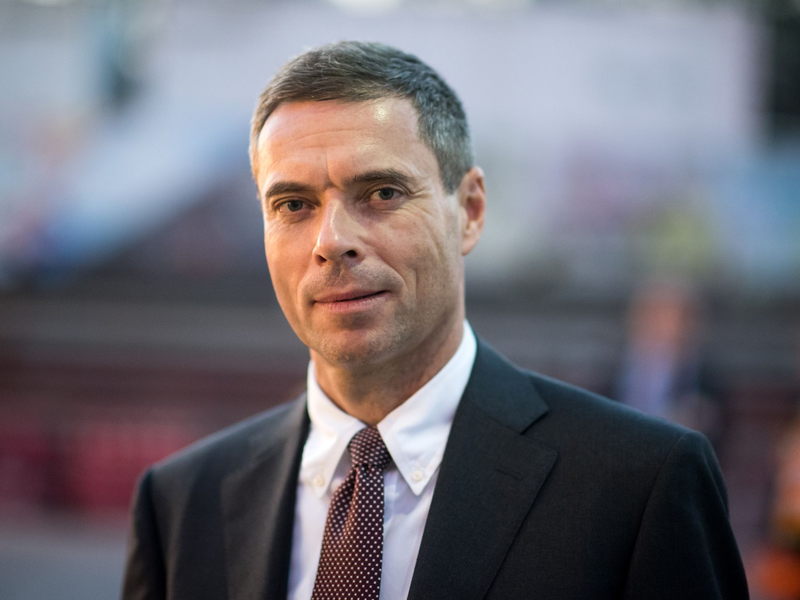 Für die Ukraine sei die die schnelle und unbürokratische Lieferung von Militärgütern nun entscheidend, so EU-Botschafter Michael Clauß. - Foto: Bernd von Jutrczenka/dpa