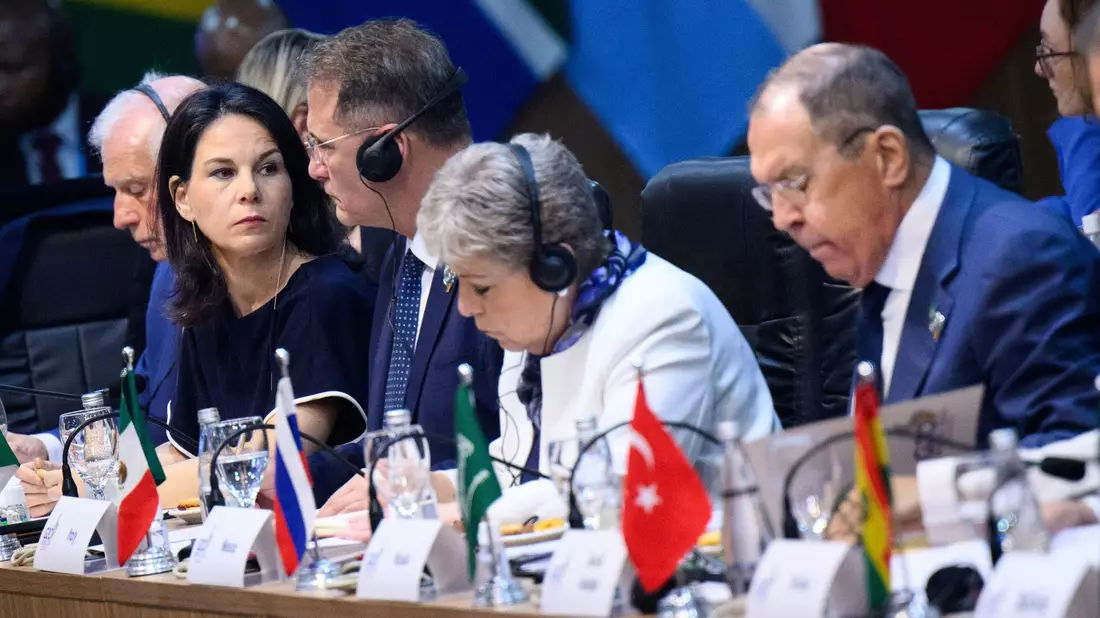 Der G20-Runde steht für etwa 80 Prozent der weltweiten Wirtschaftskraft und 60 Prozent der Weltbevölkerung. - Bild: Bernd von Jutrczenka/dpa