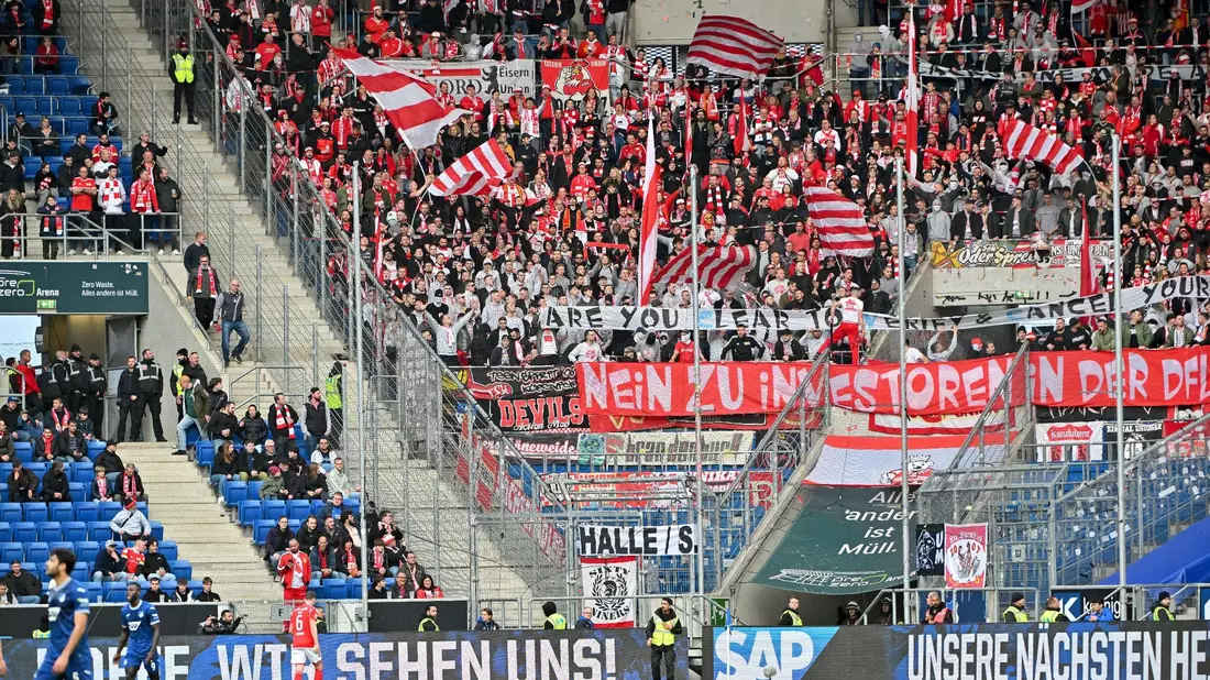 Ob die Fan-Proteste nun enden werden, bleibt vorerst offen. - Bild: Jan-Philipp Strobel/dpa