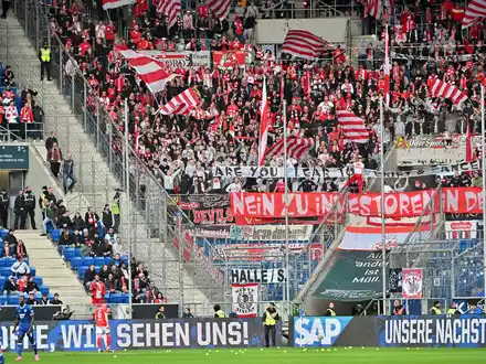 Ob die Fan-Proteste nun enden werden, bleibt vorerst offen. - Foto: Jan-Philipp Strobel/dpa