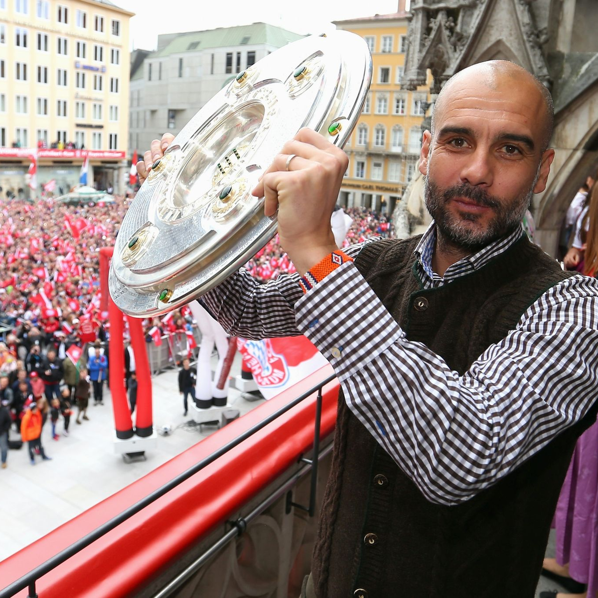 Bei Trainer Pep Guardiola war bereits Monate vor Vertragsende klar, dass es keine Verlängerung gibt. - Foto: Alexander Hassenstein/Bongarts;Getty/dpa