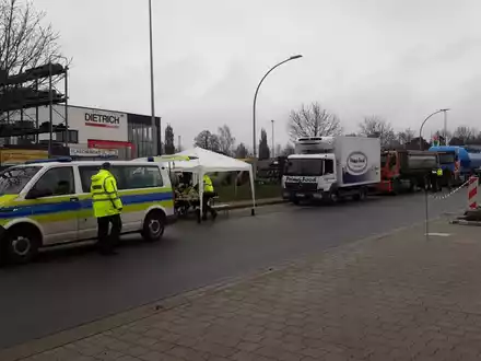 POL-VER: +Schwerpunktkontrolle des gewerblichen Güterverkehrs+ - Foto: presseportal.de