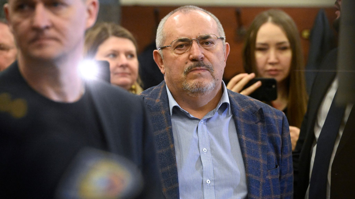 Mit seiner Anti-Kriegs-Haltung erntete Boris Nadeschdin zum Ärger des Kreml von vielen Landsleuten großen Zuspruch. - Foto: Dmitry Serebryakov/AP/dpa