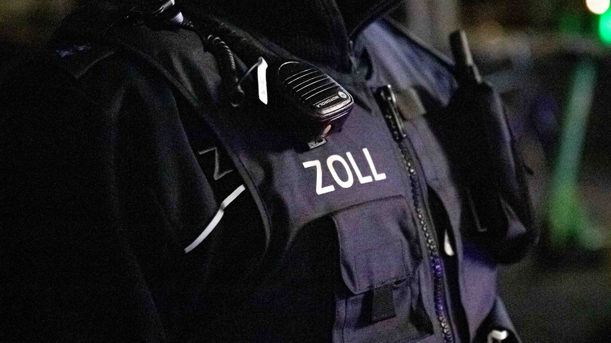 HZA-OL: Illegaler Dampf in Shisha-Bars / Kontrollen im Oldenburger Stadtgebiet - Foto: presseportal.de