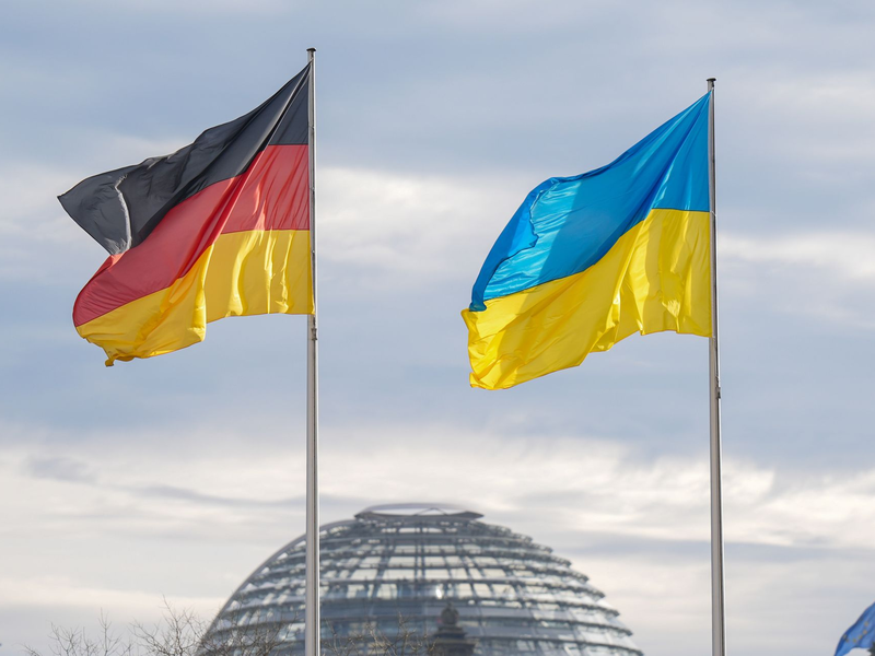 Die meisten Ukrainer lebten im Oktober 2023 in den bevölkerungsreichsten Bundesländern Nordrhein-Westfalen (234.000), Bayern (168.000), und Baden-Württemberg (159.000). - Foto: Michael Kappeler/dpa