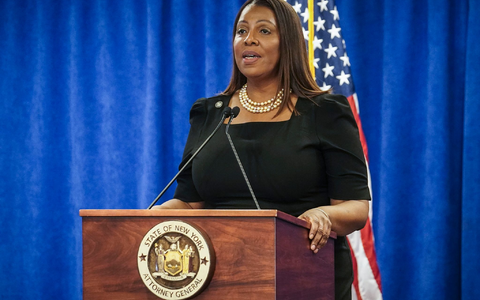 «Wenn er nicht über die Mittel verfügt, um das Urteil zu begleichen, werden wir gerichtliche Mechanismen zur Vollstreckung des Urteils ergreifen und den Richter bitten, seine Vermögenswerte zu beschlagnahmen», kündigt die New Yorker Generalstaatsanwältin an. - Foto: Bebeto Matthews/AP/dpa «Wenn er nicht über die Mittel verfügt, um das Urteil zu begleichen, werden wir gerichtliche Mechanismen zur Vollstreckung des Urteils ergreifen und den Richter bitten, seine Vermögenswerte zu beschlagnahmen», kündigt die New Yorker Generalstaatsanwältin an. - Foto: Bebeto Matthews/AP/dpa