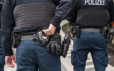 Bundespolizeidirektion München: 19 Migranten an einem Tag/ Bundespolizei bringt drei Männer in Abschiebehafteinrichtung - Foto: presseportal.de