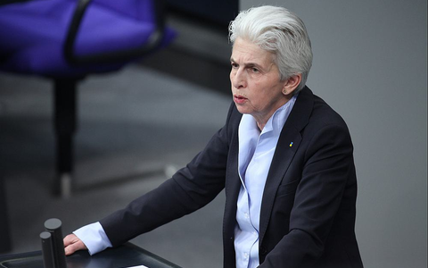 Marie-Agnes Strack-Zimmermann am 22.02.2024 in der Debatte zum Debatte zum Ampel-Antrag Ukraine und Europa entschlossen verteidigen - Foto: über dts Nachrichtenagentur Marie-Agnes Strack-Zimmermann am 22.02.2024 in der Debatte zum Debatte zum Ampel-Antrag Ukraine und Europa entschlossen verteidigen - Foto: über dts Nachrichtenagentur