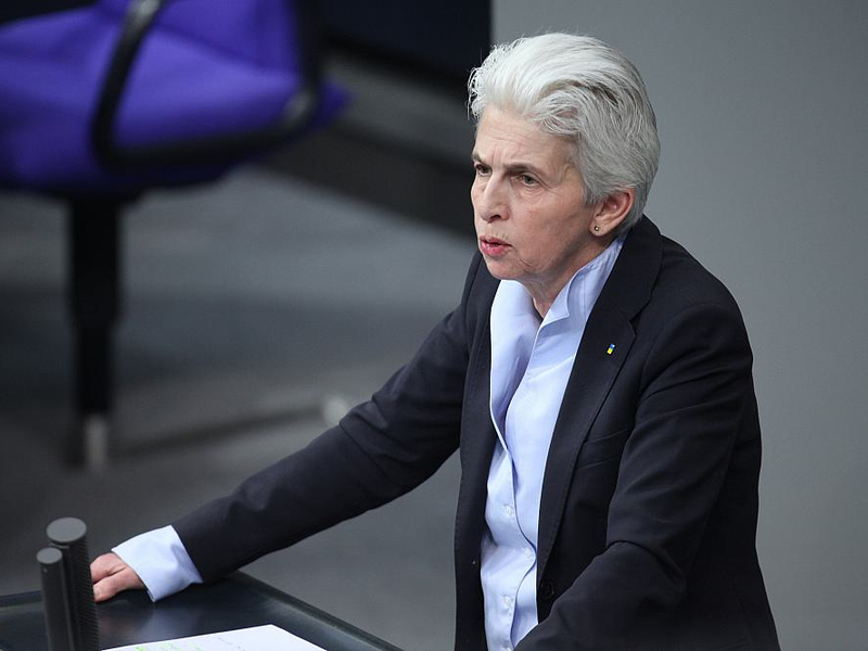 Marie-Agnes Strack-Zimmermann am 22.02.2024 in der Debatte zum Debatte zum Ampel-Antrag Ukraine und Europa entschlossen verteidigen - Foto: über dts Nachrichtenagentur