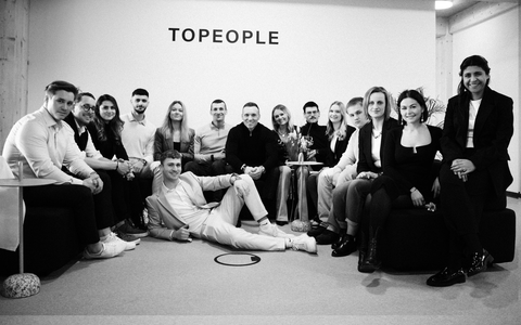 Gemeinsam in Richtung Zukunft: TOPEOPLE GROUP GmbH feiert dreijähriges Jubiläum - Foto: presseportal.de