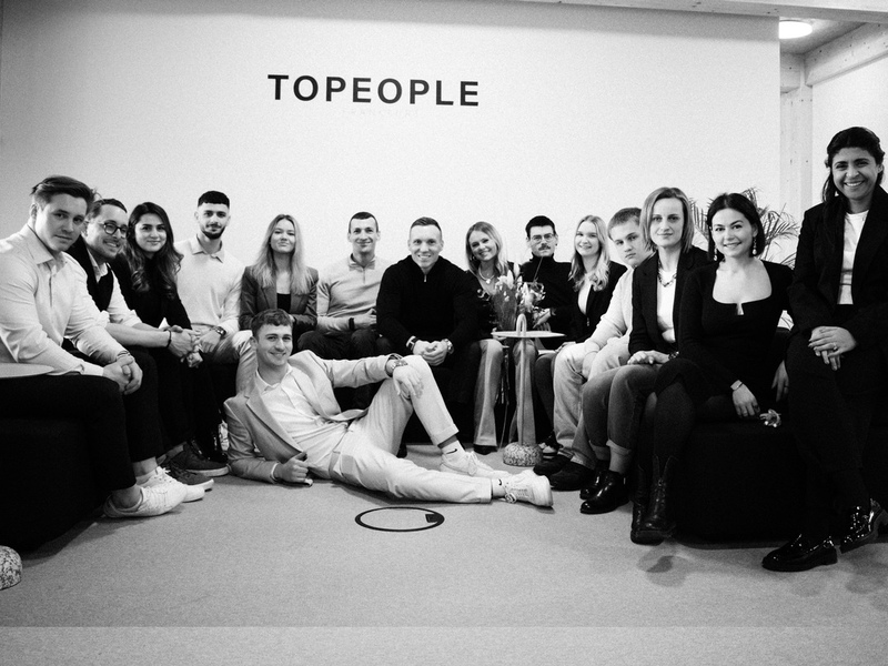 Gemeinsam in Richtung Zukunft: TOPEOPLE GROUP GmbH feiert dreijähriges Jubiläum - Foto: presseportal.de