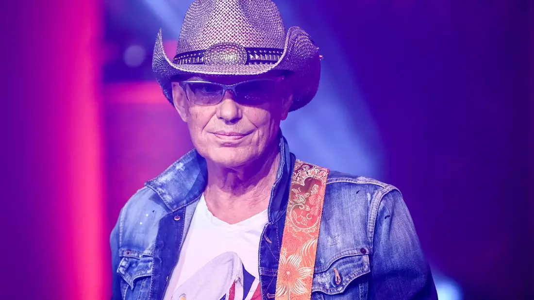 Fritz Puppel von der Band City ist tot. - Bild: Jens Kalaene/dpa-Zentralbild/dpa