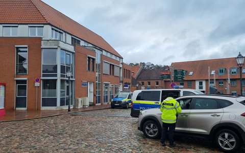 POL-RZ: Bilanz einer Verkehrskontrolle in der Möllner Altstadt - Foto: presseportal.de