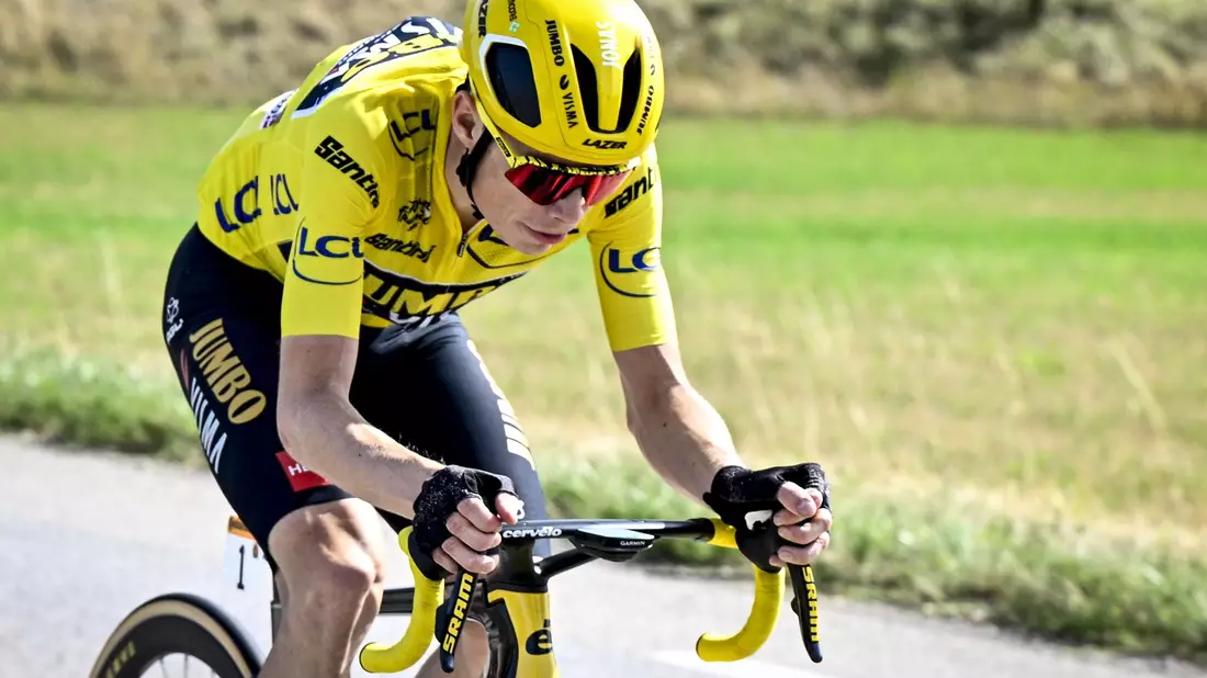 Jonas Vingegaard startete in Spanien in die neue Saison. - Bild: Jasper Jacobs/Belga/dpa/Archivbild