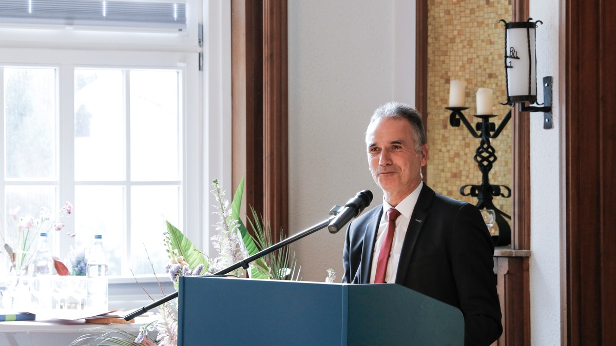 Regierungsdirektor Erwin Schultz ist neuer Leiter des Bundeswehr-Dienstleistungszentrums Leer - Foto: presseportal.de