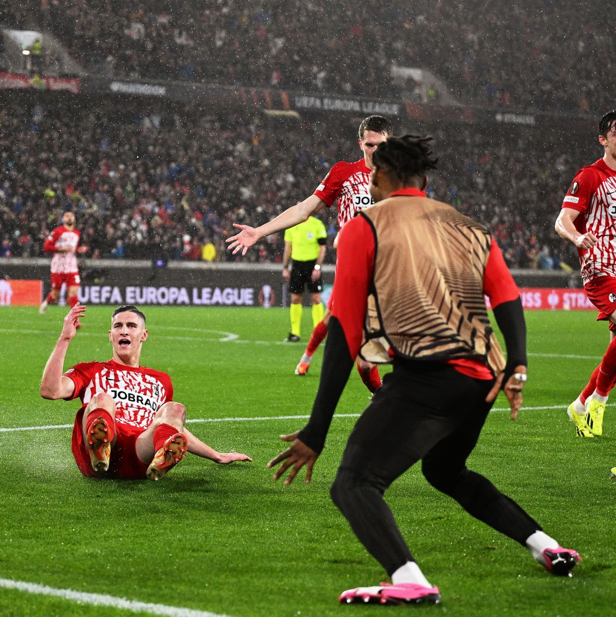 Die Freiburger Europapokal-Reise geht weiter. - Foto: Harry Langer/dpa