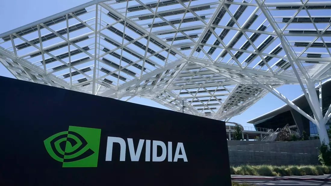 Die Nvidia-Aktie legte um 16,4 Prozent auf 785,38 Dollar zu. - Bild: Jeff Chiu/AP/dpa