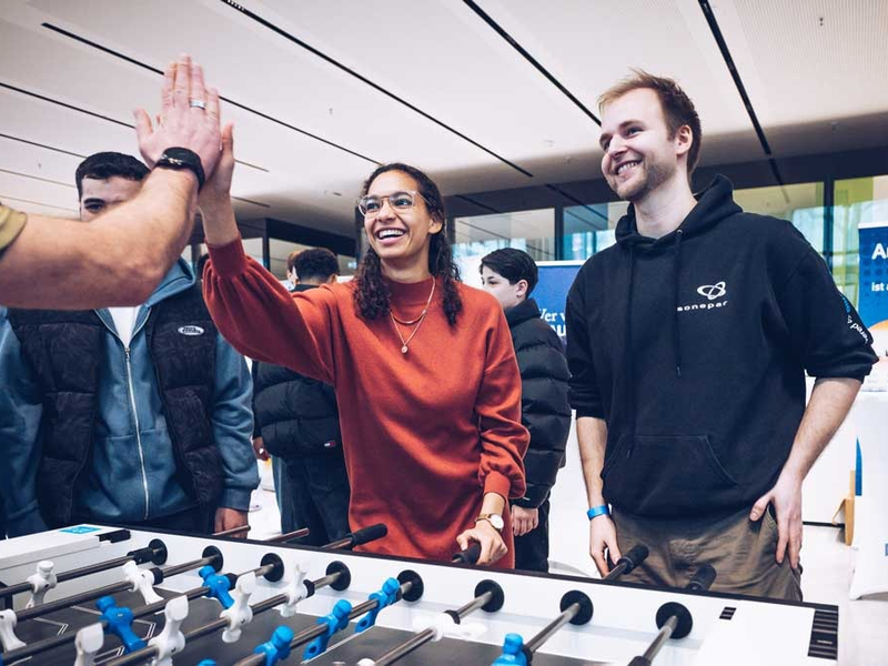 Karriere Kick in Darmstadt: Ibonic GmbH verbindet Nachwuchstalente mit führenden Unternehmen - Foto: presseportal.de