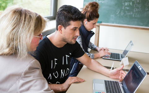 Deutscher Volkshochschul-Verband schließt sich Initiative #UseTheNews an - mit Nachrichtenkompetenz gegen Desinformation, Deep Fakes und Co. - Foto: presseportal.de