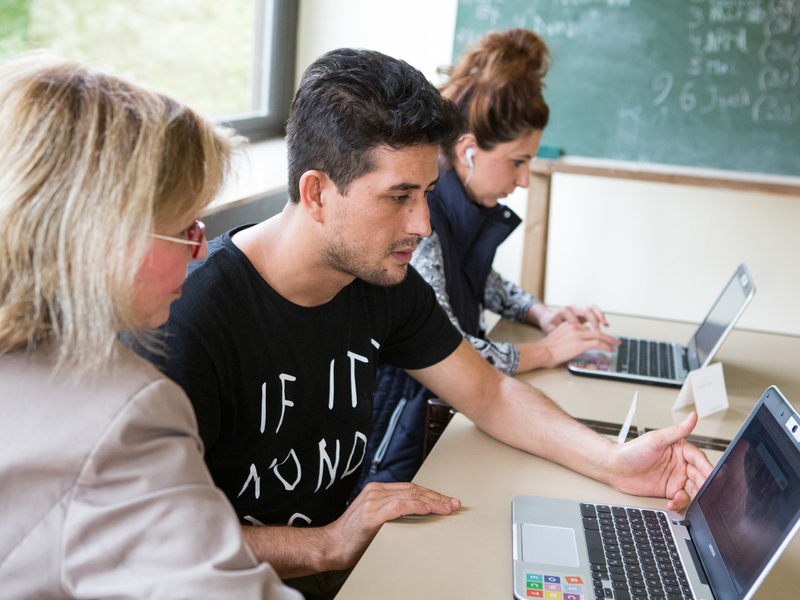 Deutscher Volkshochschul-Verband schließt sich Initiative #UseTheNews an - mit Nachrichtenkompetenz gegen Desinformation, Deep Fakes und Co. - Foto: presseportal.de