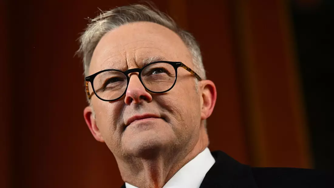 Australiens Regierung reagiert mit drastischen Maßnahmen auf die mutmaßliche Verwicklung des Iran in antisemitische Attacken. - Bild: Lukas Coch/AAP/dpa