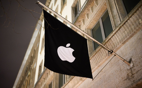 Apple hat die EU aufgefordert, ihr Wettbewerbsgesetz DMA abzuschaffen. (Archivbild) - Foto: Julian Stratenschulte/dpa