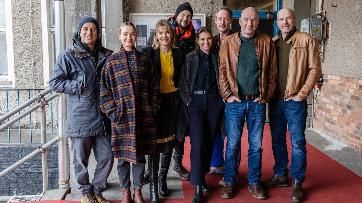 Ein doppelter „Butsch“ und eine doppelte Viola – 16. ARD Degeto/ MDR-Krimi mit Yvonne Catterfeld und Götz Schubert: „Wolfsland - Schwarzer Spiegel“ (AT) - Foto: presseportal.de