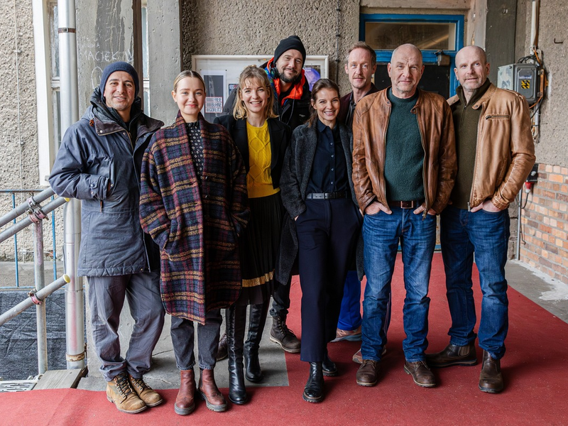 Ein doppelter „Butsch“ und eine doppelte Viola – 16. ARD Degeto/ MDR-Krimi mit Yvonne Catterfeld und Götz Schubert: „Wolfsland - Schwarzer Spiegel“ (AT) - Foto: presseportal.de