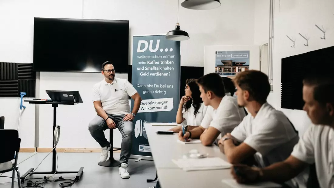 Vom Offline- zum Online-Business? - Daniel Aram von D.A. Direktvertrieb klärt auf, was es zu beachten gilt - Bild: presseportal.de