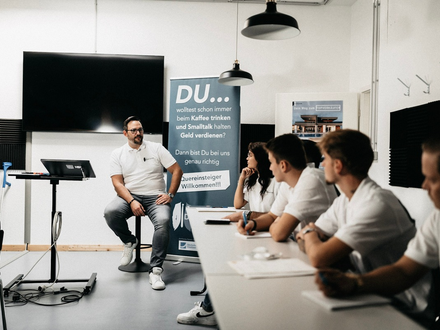 Vom Offline- zum Online-Business? - Daniel Aram von D.A. Direktvertrieb klärt auf, was es zu beachten gilt - Foto: presseportal.de