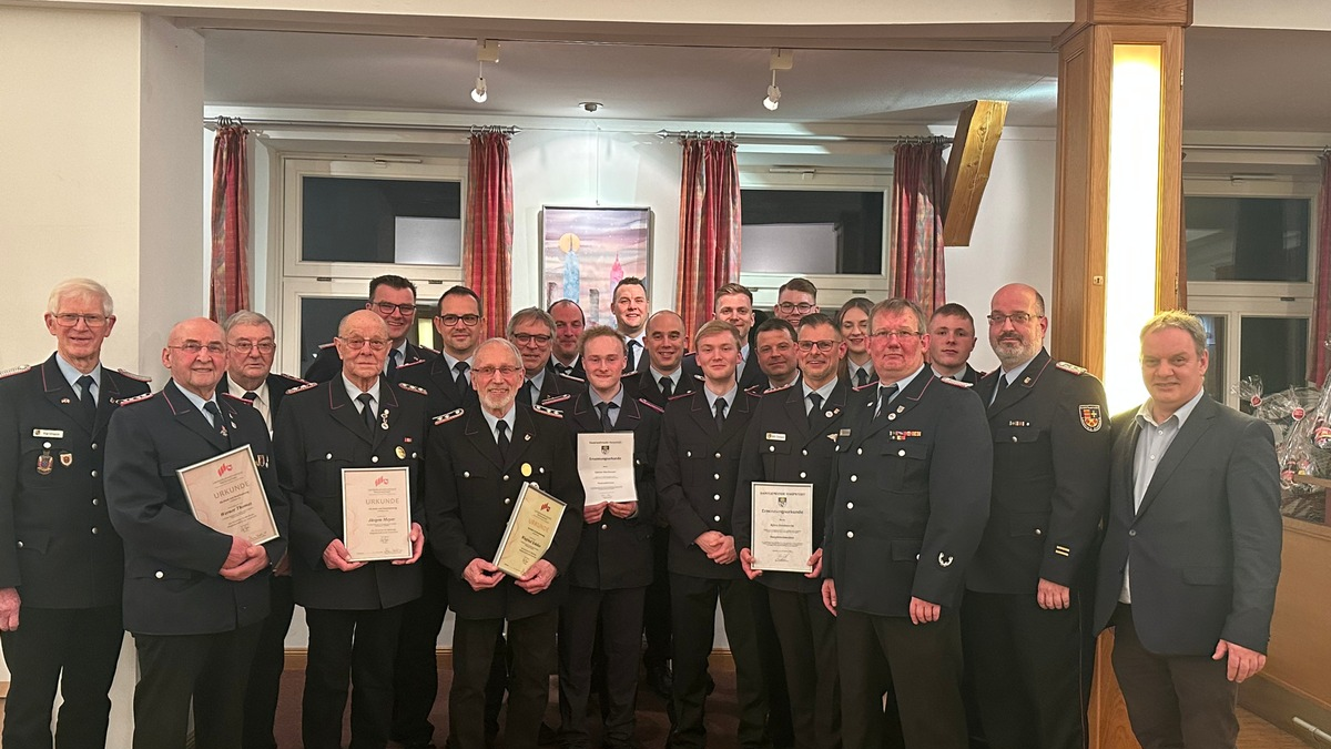 FW-OLL: Feuerwehr Harpstedt zieht Bilanz und würdigt Einsatzkräfte - Foto: presseportal.de