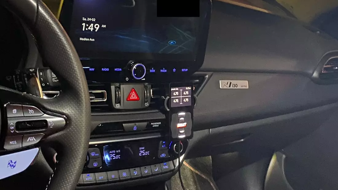 POL-PDTR: Hyundai i30N mit illegalem Luftfahrwerk sichergestellt - Bild: presseportal.de