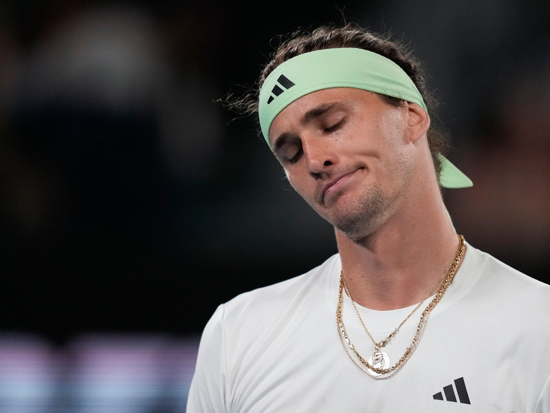 Alexander Zverev hat sein Auftaktmatch in Acapulco verloren. - Foto: Louise Delmotte/AP/dpa