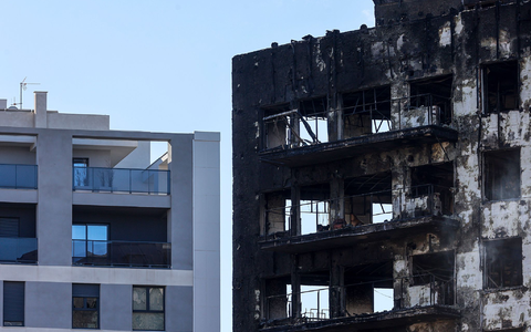 Nach dem Großbrand in einem Wohnkomplex in Valencia ist die Zahl der Toten weiter gestiegen. - Foto: Rober Solsona/EUROPA PRESS/dpa