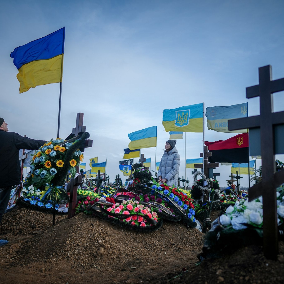 Friedhof in der Hafenstadt Odessa. Heute jährt sich der Beginn des russischen Angriffskriegs auf die Ukraine zum zweiten Mal. - Foto: Kay Nietfeld/dpa