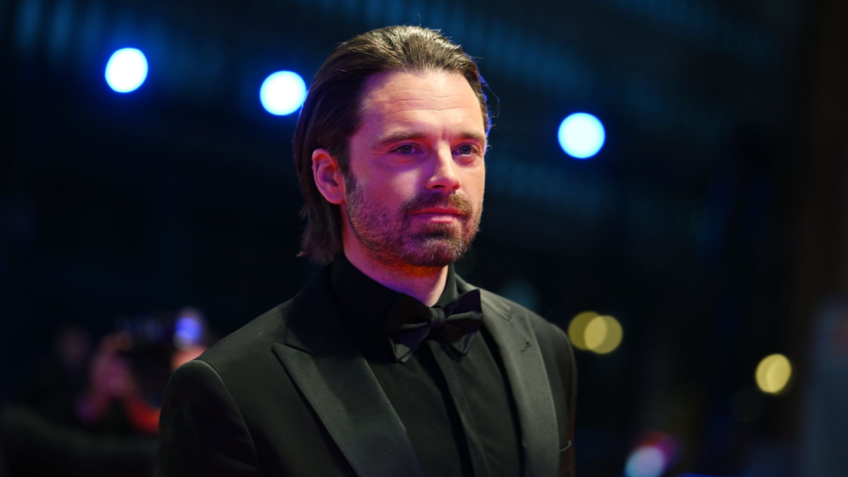 Beste schauspielerische Leistung in einer Hauptrolle: Sebastian Stan, hier bei der Abschlussgala im Berlinale Palast. - Foto: Britta Pedersen/dpa
