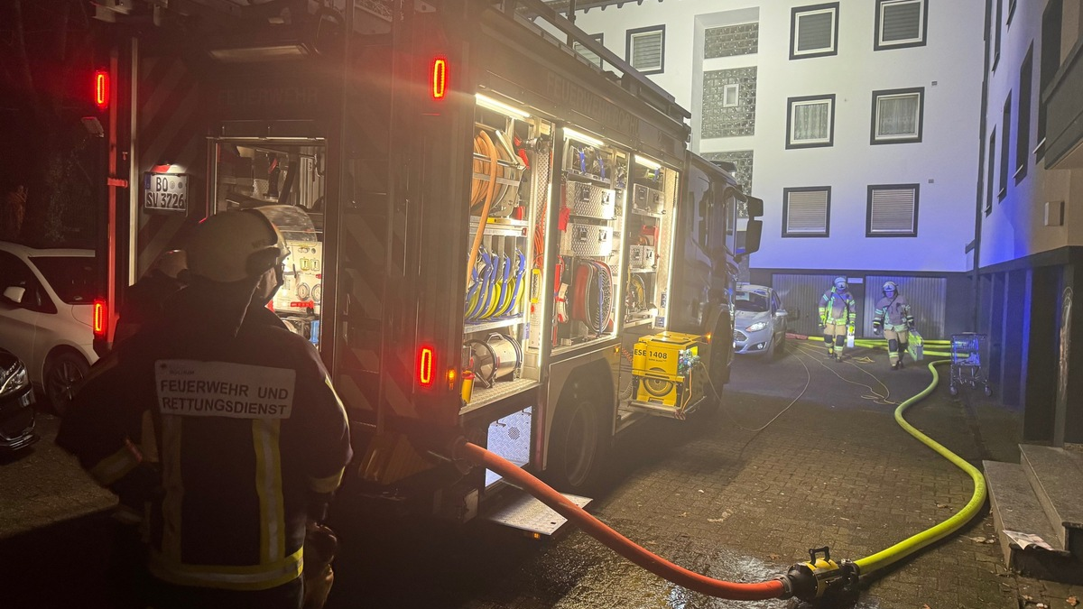 FW-BO: Kellerbrand in einem Mehrfamilienhaus in Bochum Wattenscheid - Foto: presseportal.de
