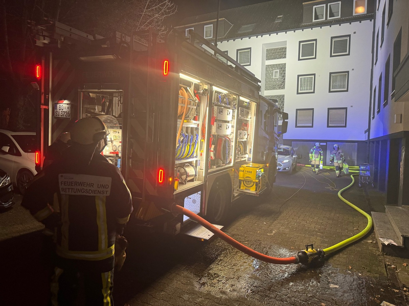 FW-BO: Kellerbrand in einem Mehrfamilienhaus in Bochum Wattenscheid - Foto: presseportal.de