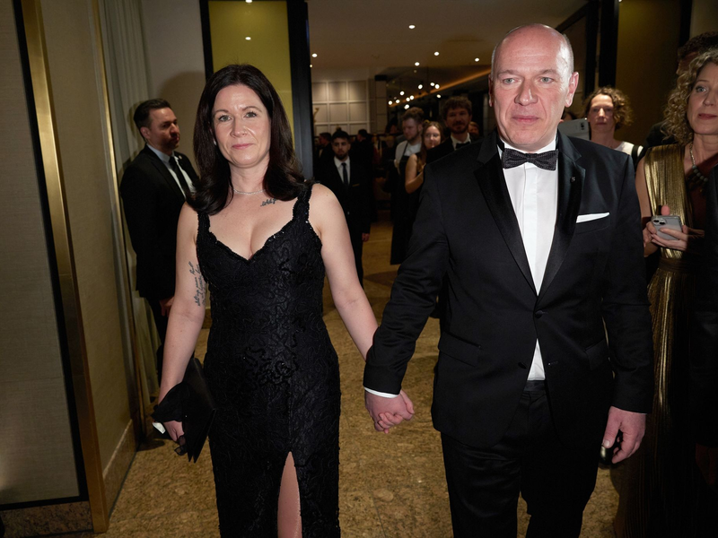 Im Januar hatten Wegner (r) und die Bildungssenatorin über ihren Anwalt mitteilen lassen, sie hätten sich im Herbst 2023 entschieden, eine Beziehung einzugehen. - Foto: Joerg Carstensen/dpa