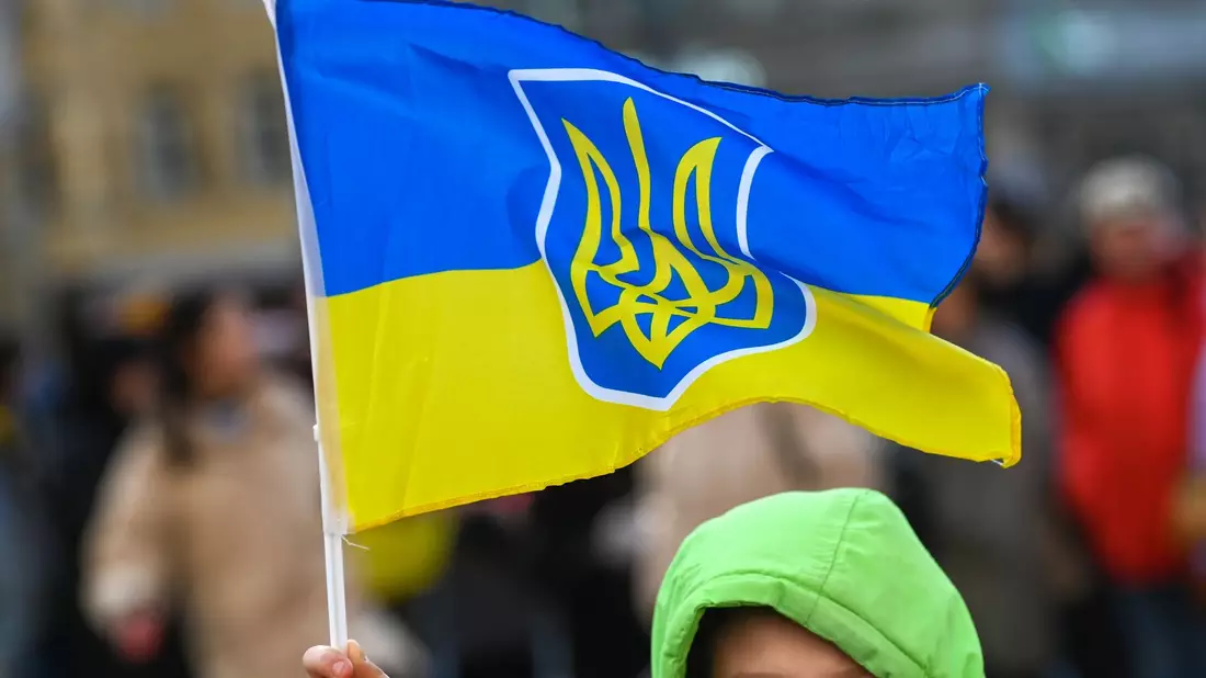 Gefragt wurde auch nach der Situation der ukrainischen Flüchtlinge in Deutschland. Nur 28 Prozent haben den Eindruck, deren Integration sei geglückt. - Bild: Heiko Rebsch/dpa