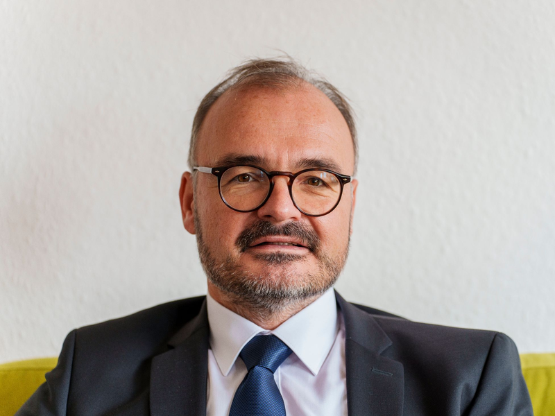 Der Bundesvorsitzende des Weißen Rings, Patrick Liesching, sieht beim geplanten Schutz von Kindern vor sexuellem Missbrauch erheblichen Handlungsbedarf. - Foto: Andreas Arnold/Deutsche Presse-Agentur GmbH/dpa