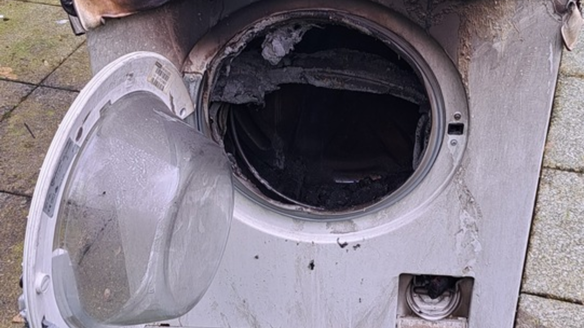 FW-MH: Kellerbrand - brennende Waschmaschine sorgte für Feuerwehreinsatz - Foto: presseportal.de