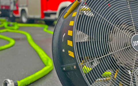 FW-E: Durchzündung eines Pelletofens in einem Haus für pflegebedürftige Menschen - eine leicht verletzte Person - Foto: presseportal.de