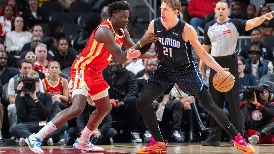 Moritz Wagner (r) verbuchte zwei Zähler und fünf Rebounds. - Bild: Hakim Wright Sr./AP/dpa
