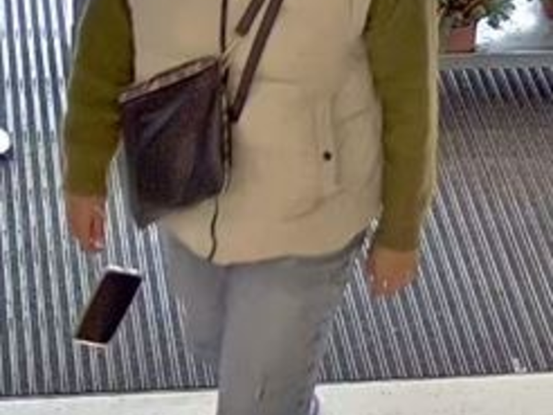 POL-MZG: Öffentlichkeitsfahndung nach zwei weiblichen Täterinnen. Zweifacher EC-Karteneinsatz nach vorangegangenen Geldbeuteldiebstahlshandlungen in Discountern mit einer Gesamtbeute von 4000EUR. - Foto: presseportal.de