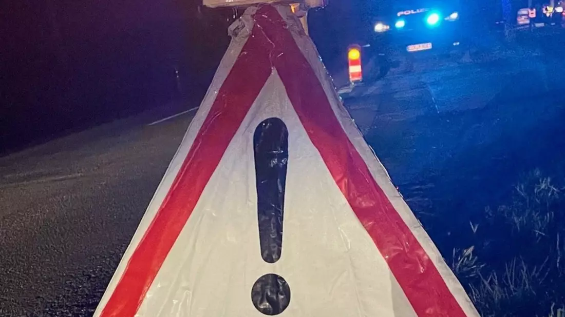 POL-CUX: Erneut mehrere Verkehrsdelikte im gesamten Landkreis - Kontrollenstelle und andere Kontrollen decken auch Täuschungsversuche auf (Lichtbild der Kontrollestelle) - Bild: presseportal.de
