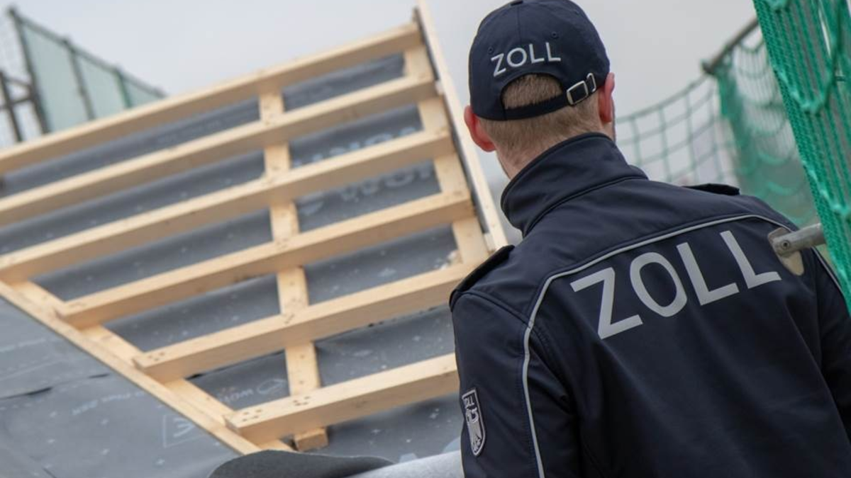 HZA-DD: Zoll prüft Bauvorhaben im Raum Leipzig/ Viele Arbeiter ohne gültige Aufenthalts- oder Arbeitserlaubnis - Foto: presseportal.de