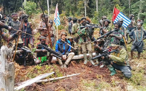 Philip Mehrtens wird in Papua von bewaffneten Rebellen festgehalten (Archivbild). - Foto: Uncredited/West Papua National Liberation Army/dpa
