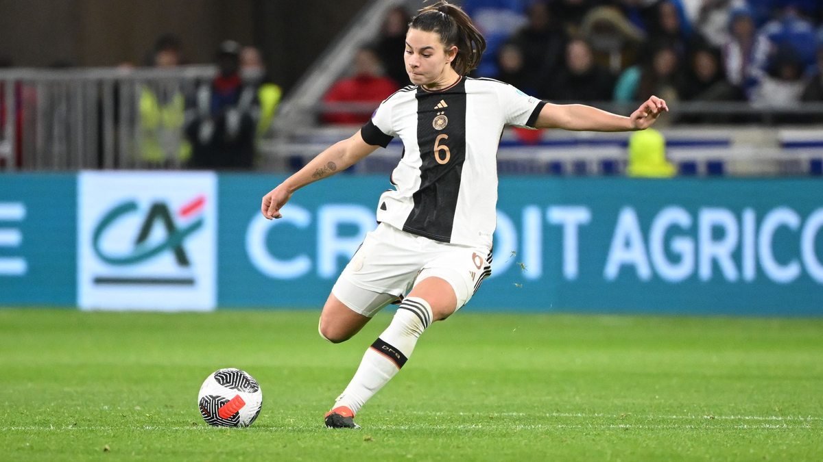 Schon lange eine zentrale Figur bei den DFB-Fußballerinnen: Lena Oberdorf. - Foto: Sebastian Christoph Gollnow/dpa