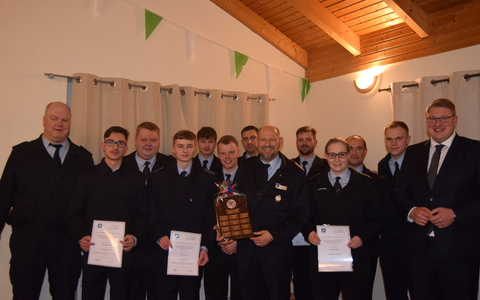 FFW Schiffdorf: Besondere Ehrung für Ausscheidenden Ortsbrandmeister - Holger von Glahn verlässt die aktive Einsatzabteilung - Foto: presseportal.de